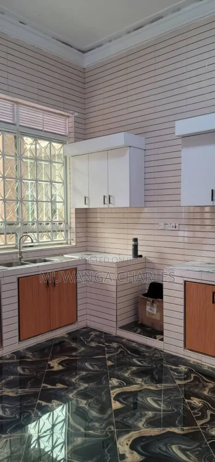 4bdrm Bungalow in Fs Properties Ltd, Kira for sale
