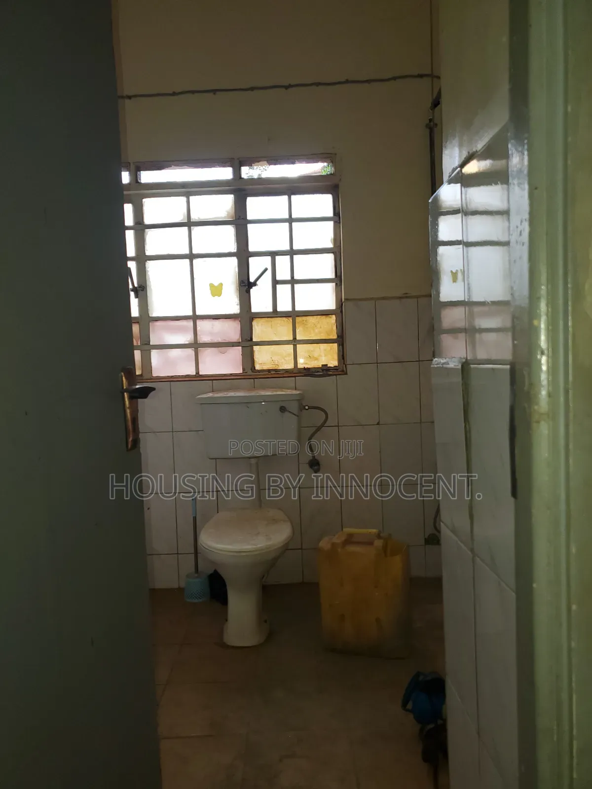 3bdrm Bungalow in Upper Mawanda Road, Central Division for rent