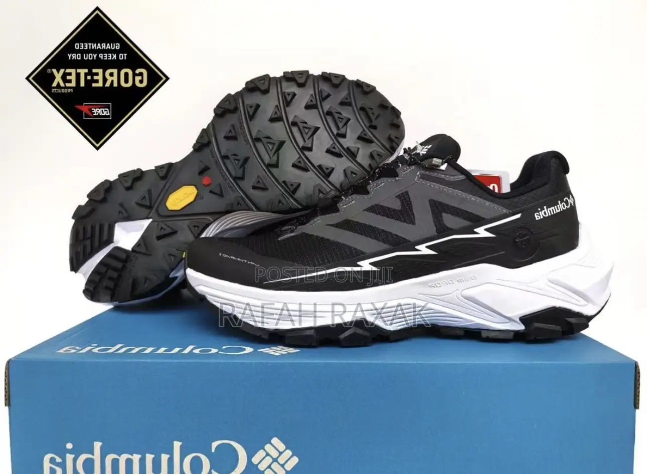 Original Black/White Columbia Gore-tex Trail Hiking Sneakers