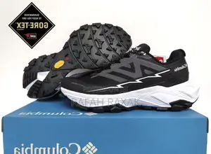 Original Black/White Columbia Gore-tex Trail Hiking Sneakers