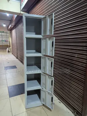 Second Hand 5 Locker Filing Cabinet Each Locker With a Key