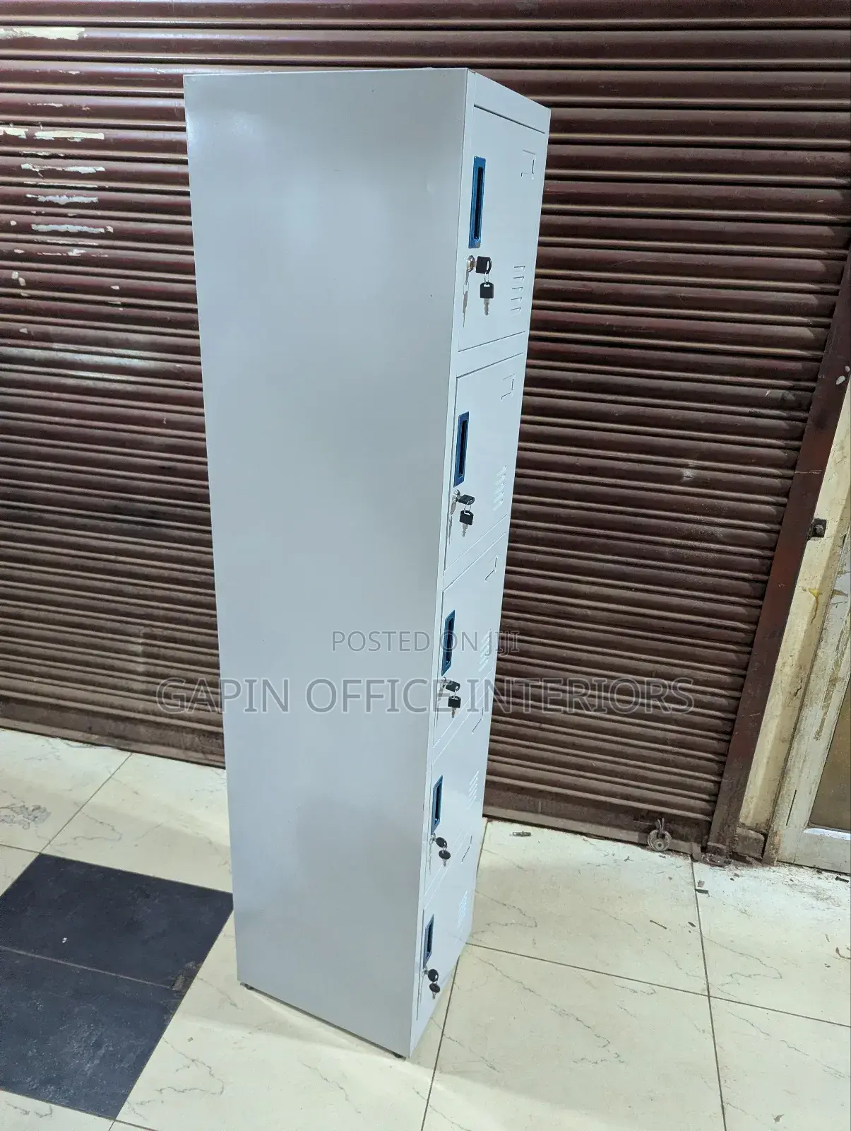 Second Hand 5 Locker Filing Cabinet Each Locker With a Key