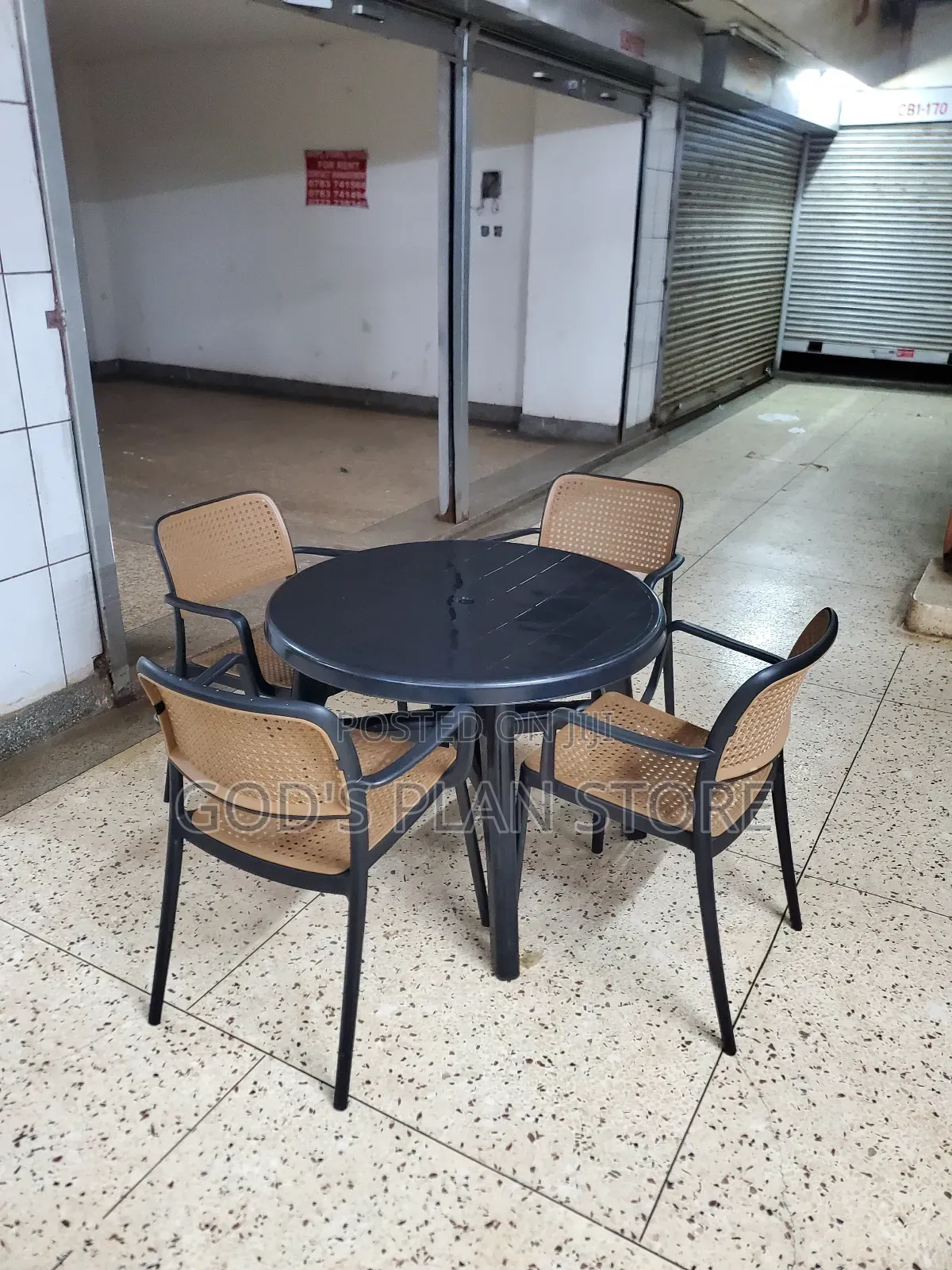 Simplified Plastic Table and Chairs Plastic Table and Chairs