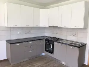 Luxury Wooden Furniture /Kitchen Cabinets /Ft 11 and 8ft in Uganda /