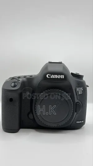 Canon Eos 5d Mark Iii Digital Single-Lens Reflex (Dslr) Camera.