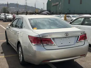 Toyota Crown Majesta 2015 Silver