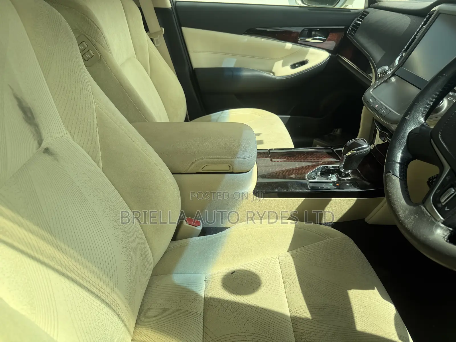 Toyota Crown Majesta 2015 Silver