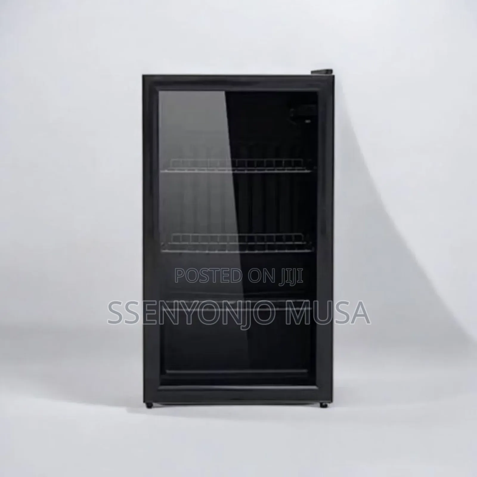 Hisense Mini Display Chiller/Cooler Fridge 91l With Glass Door