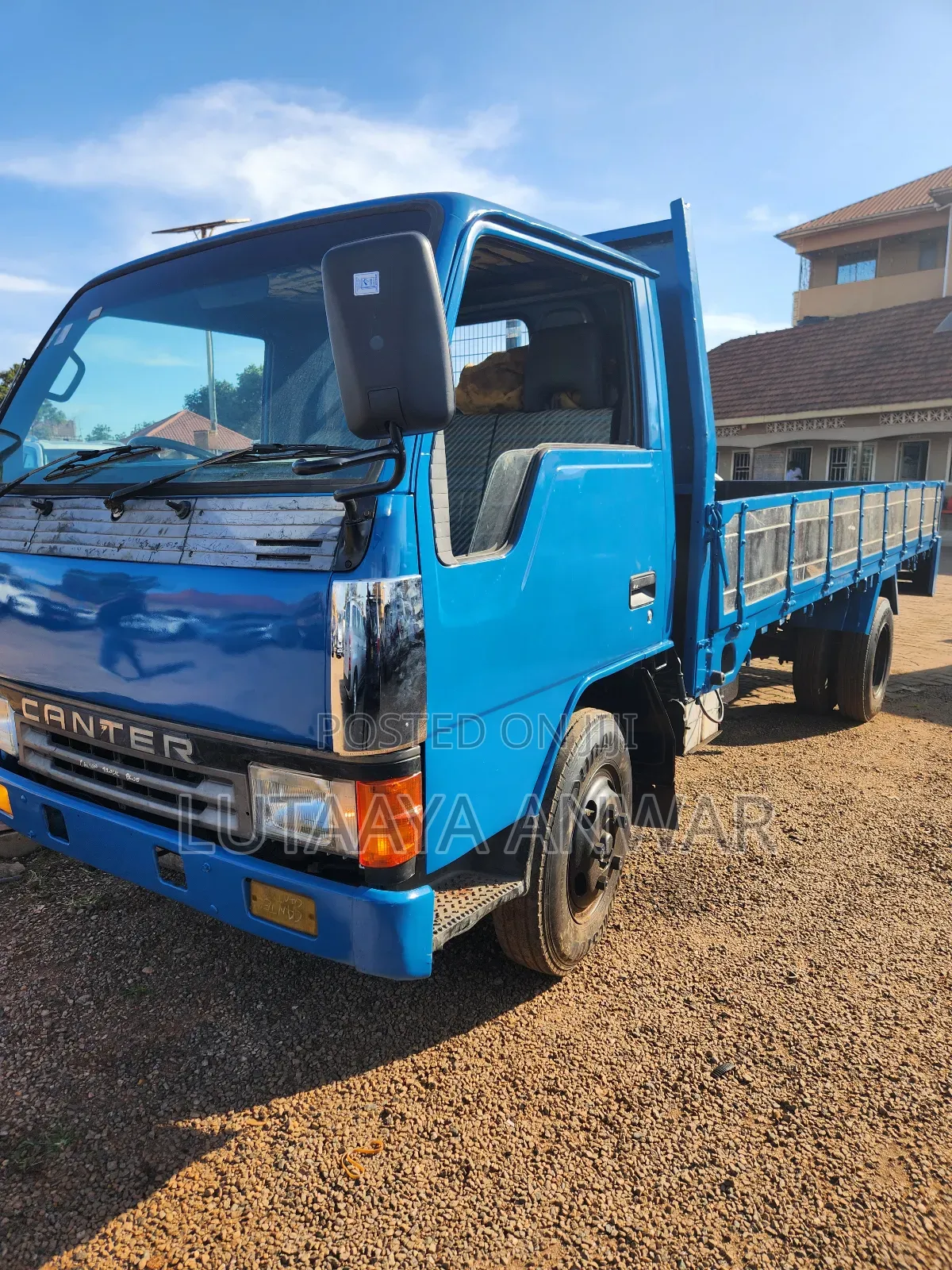 Mitsubishi Canter Truck 1990 Blue