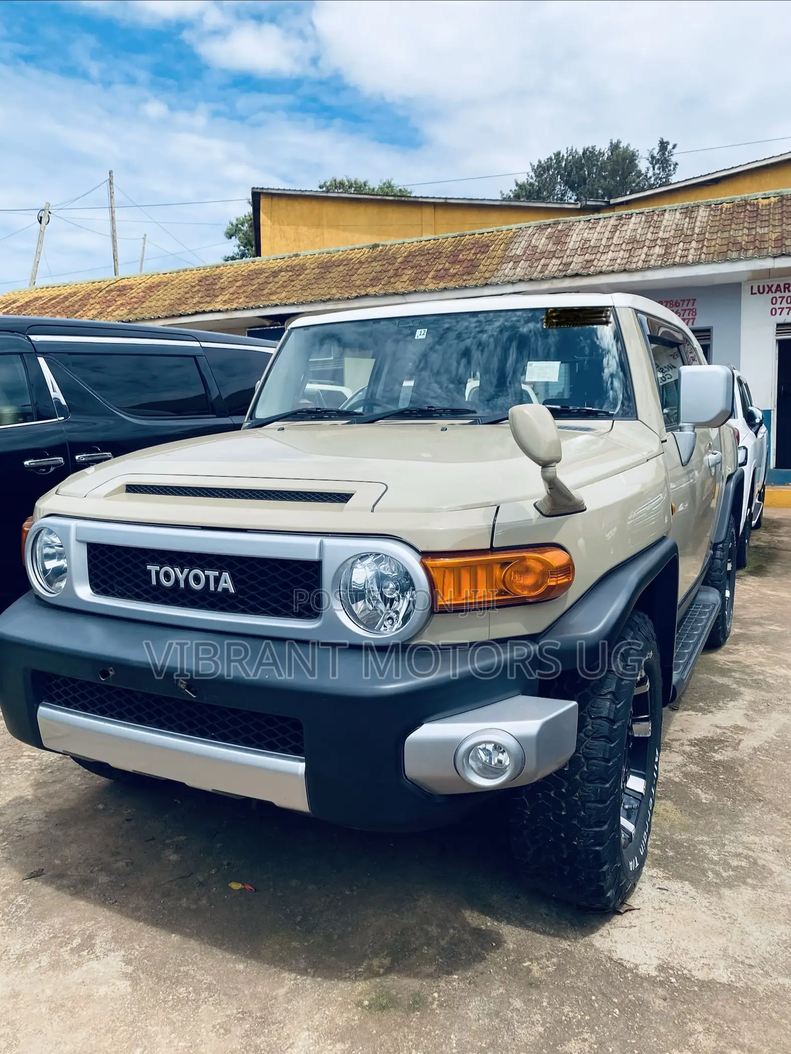 Toyota FJ Cruiser 2017 Gold
