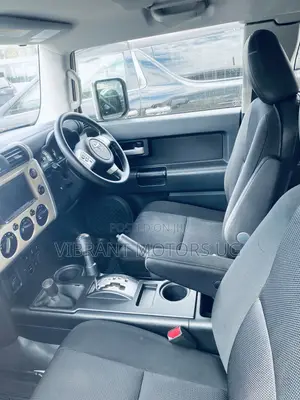 Toyota FJ Cruiser 2017 Gold