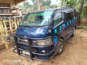 Toyota HiAce 2006 Blue