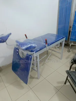 Delivery Bed in Blu Colour