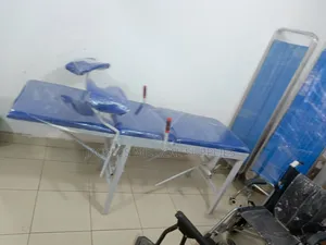 Delivery Bed in Blu Colour