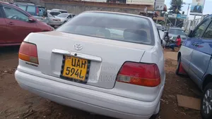 Toyota Corolla II 1999 White