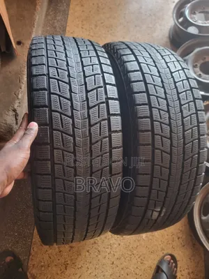 225/60r17 Dunlop Good Condition.