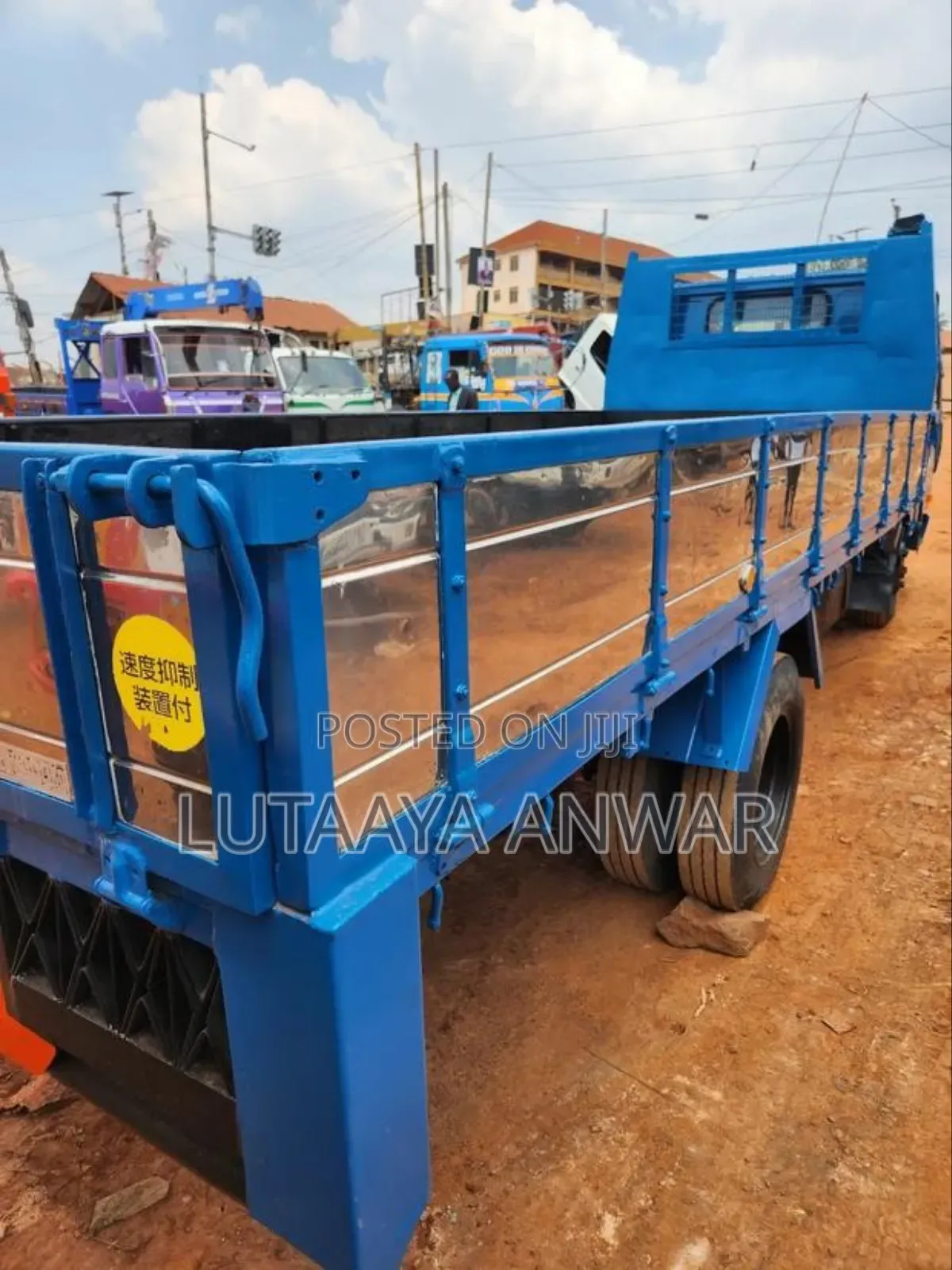 Mitsubishi Canter Truck 1990 Blue