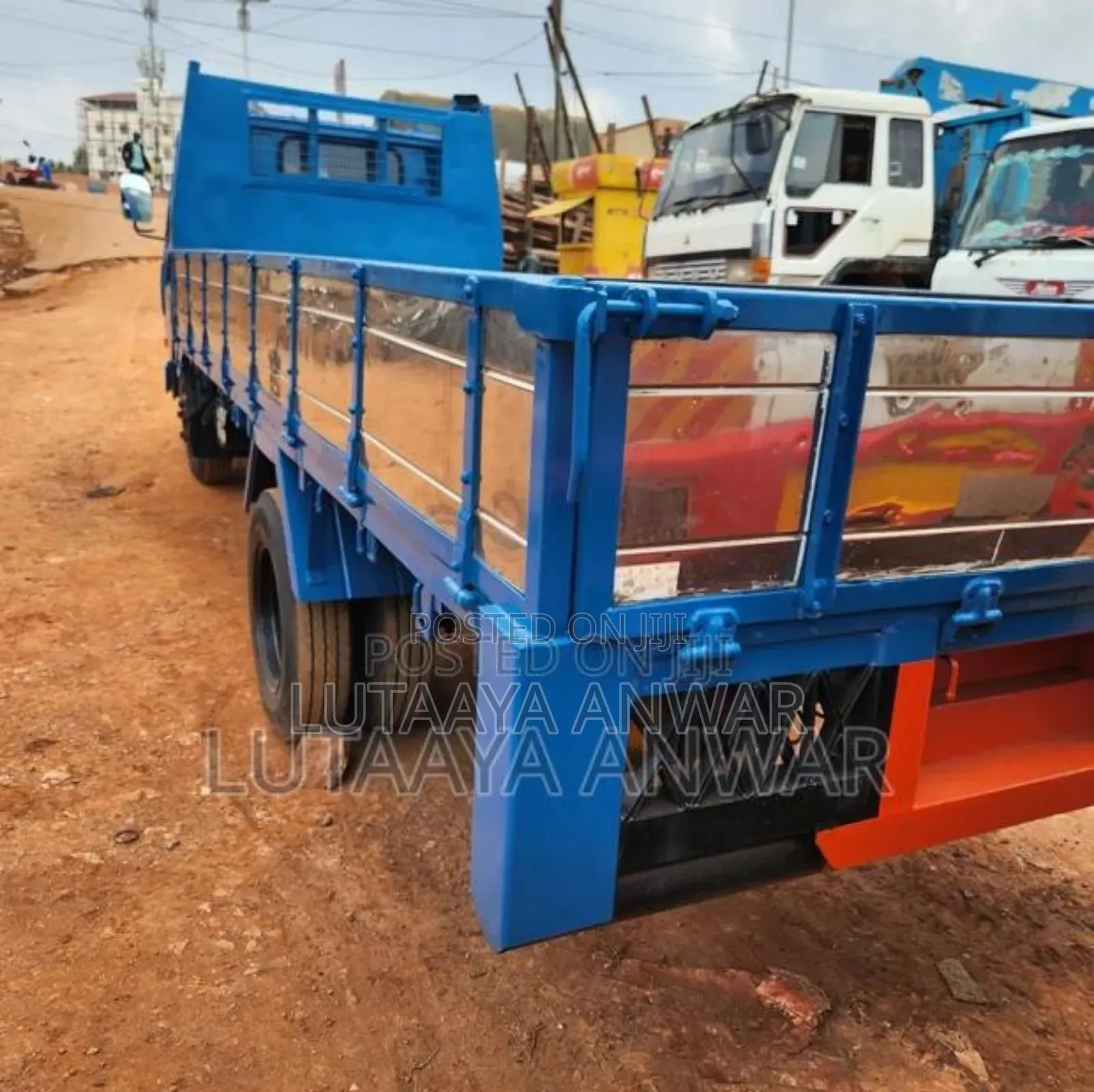 Mitsubishi Canter Truck 1990 Blue