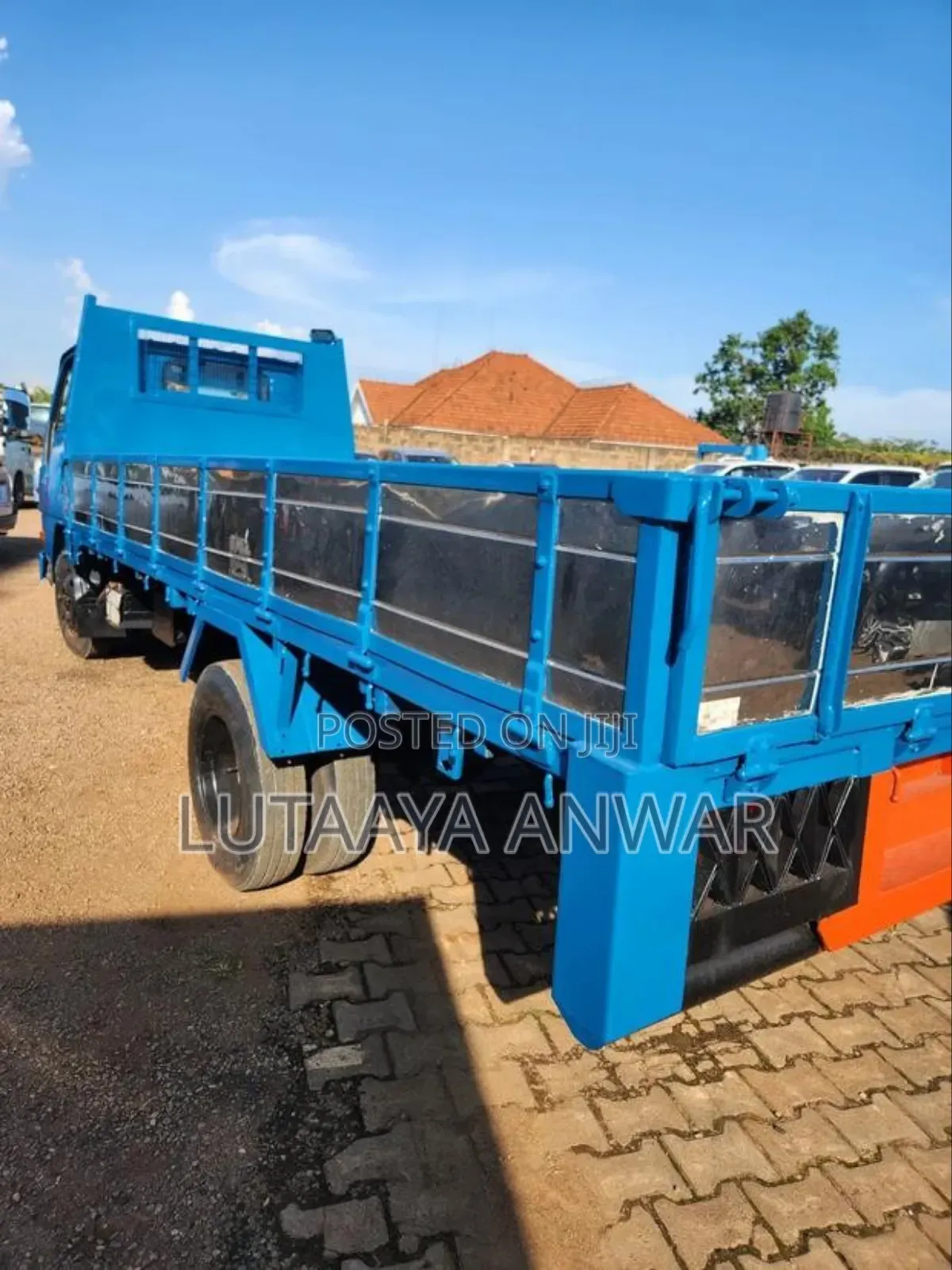 Mitsubishi Canter Truck 1990 Blue