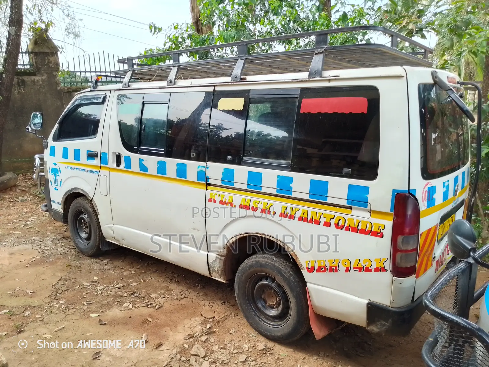 Toyota HiAce 2007 White