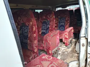 Toyota HiAce 2007 White