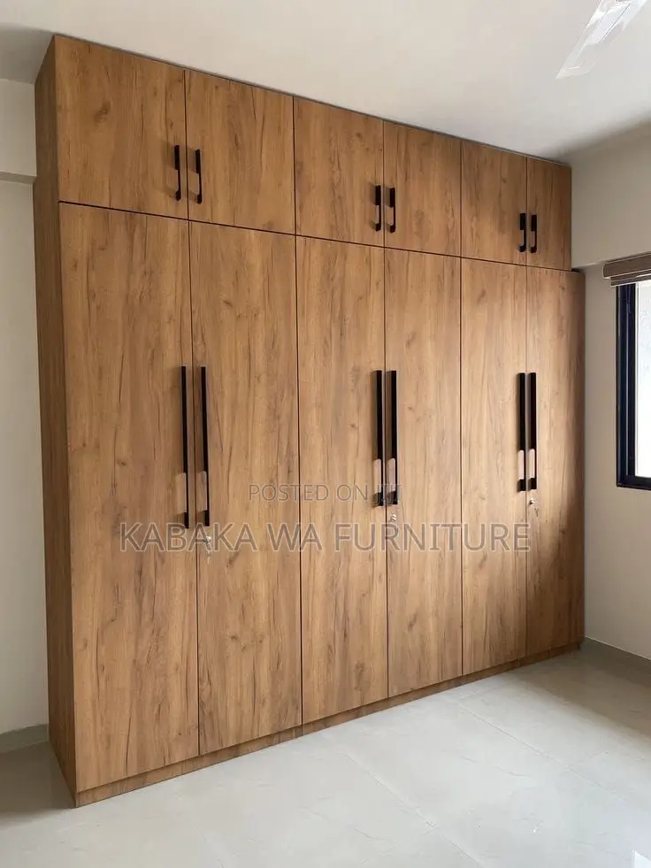 Walk in /Wardrobe in /White Colour Wardrobe Furniture in U/