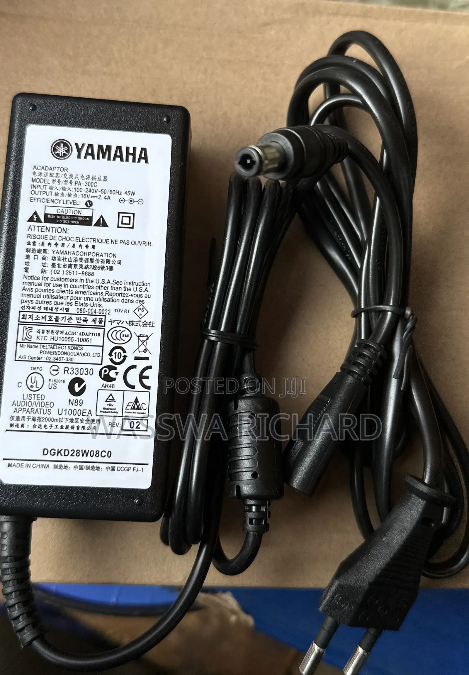 Pa 300c Keyboard Adapter 16v Yamaha