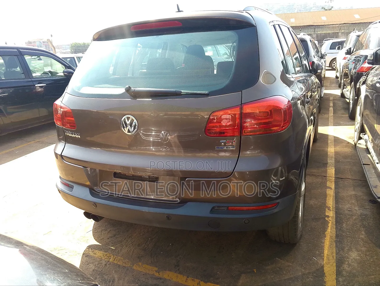 Volkswagen Tiguan S 2013 Gold