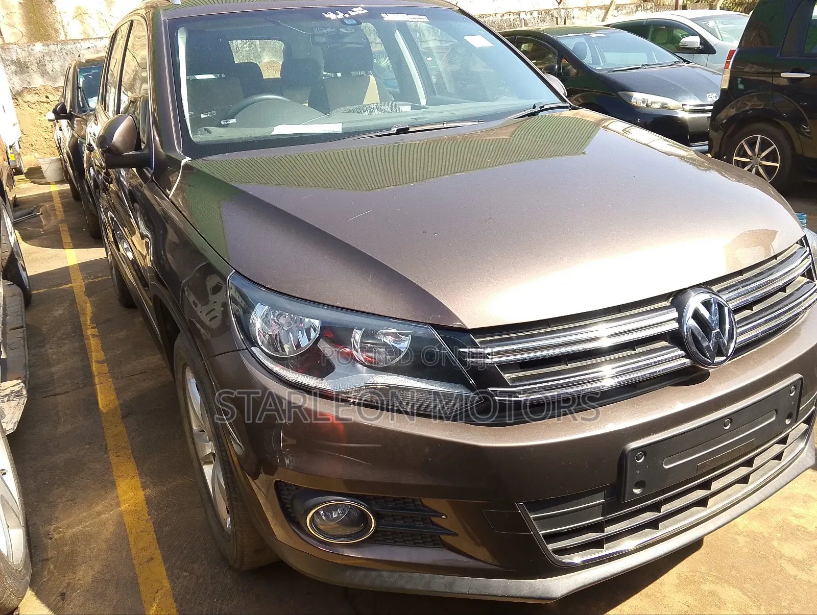 Volkswagen Tiguan S 2013 Gold