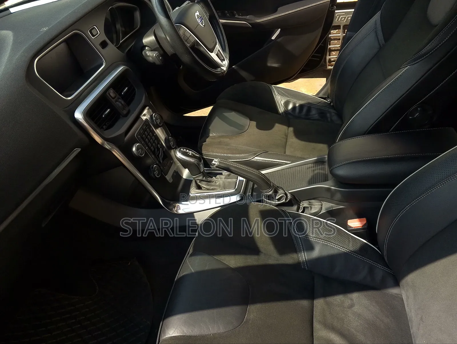 Volvo V40 2014 Black