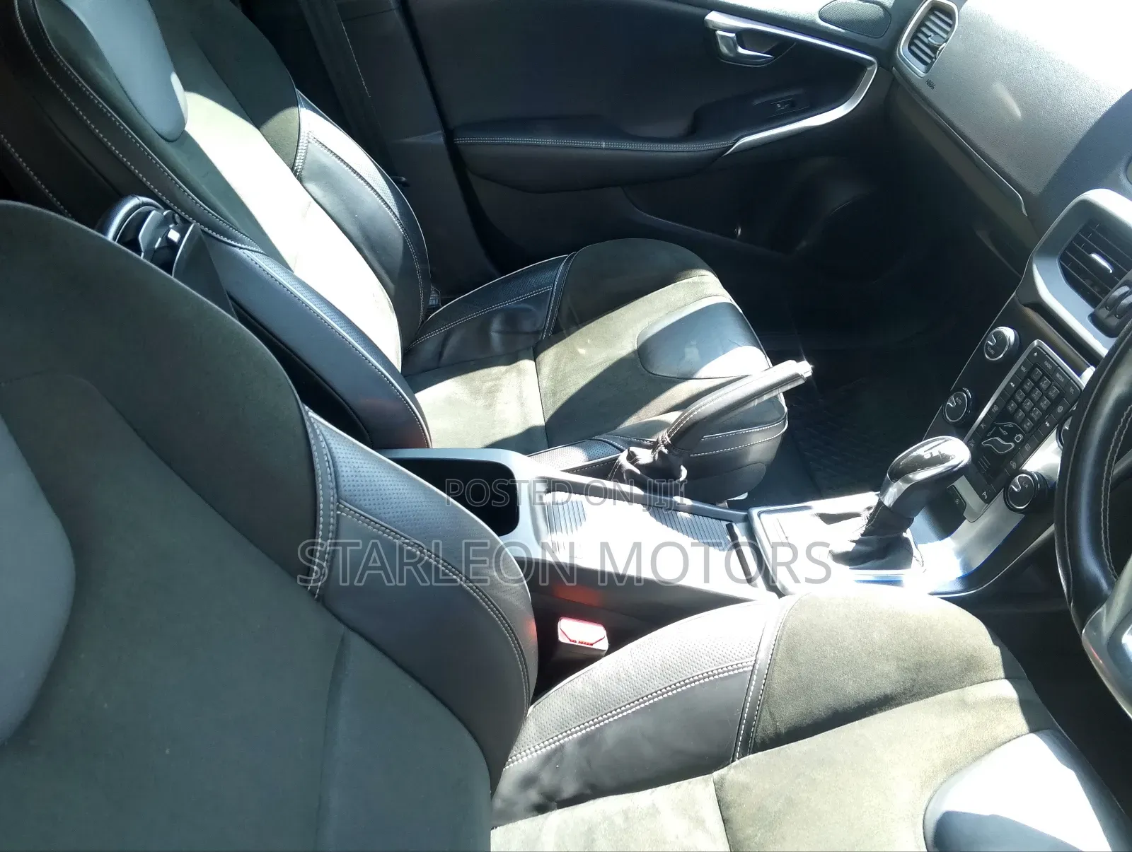 Volvo V40 2014 Black