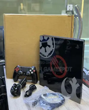 Playstation 4 Pro , 2 Pads, 23 Fun Games, Ready to Play.