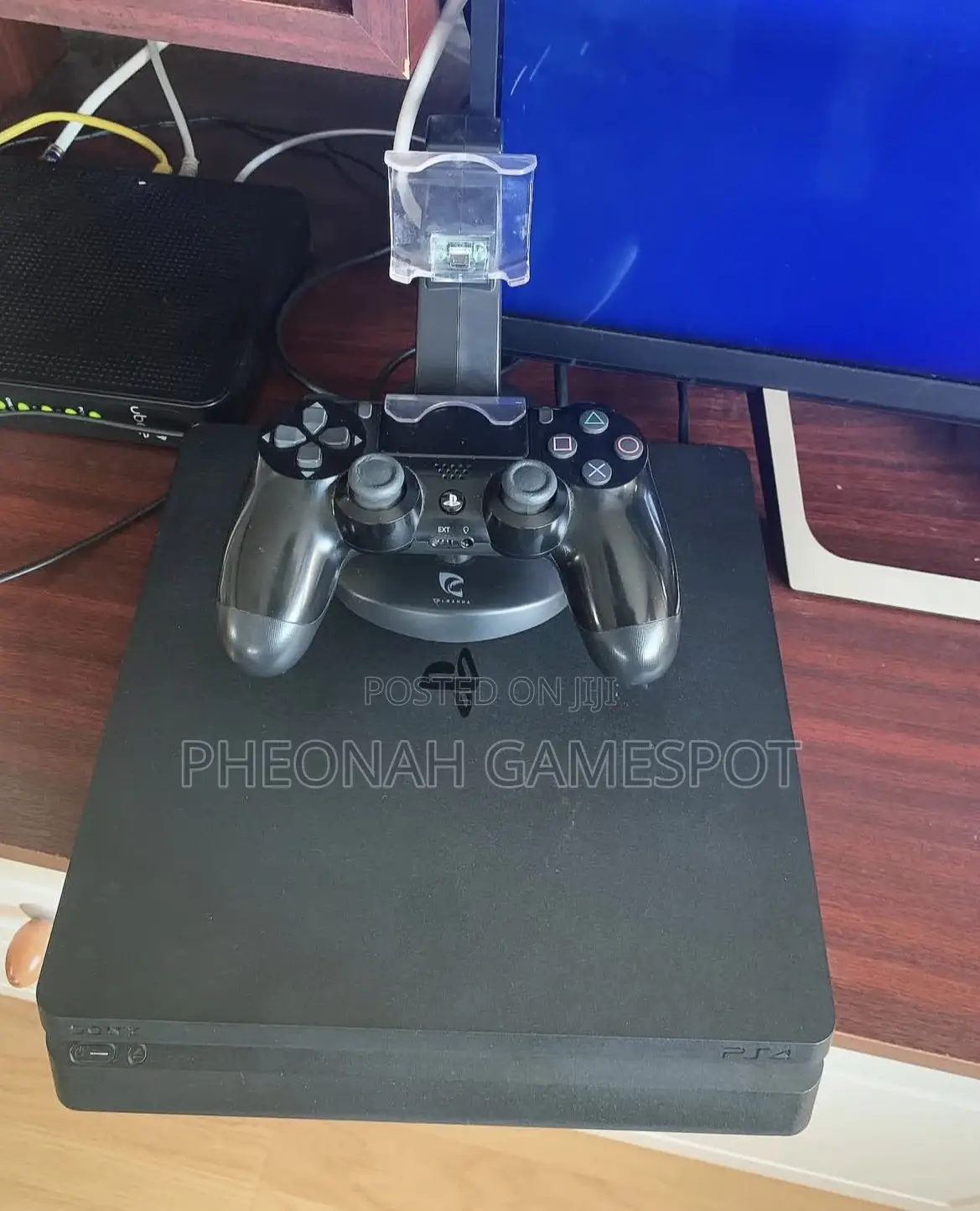 Playstation 4 Slim, 2 Pads, 18 Great Games, Smooth Setup.