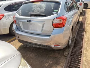 Subaru Impreza 2.0i Premium AWD Hatchback 2016 Silver
