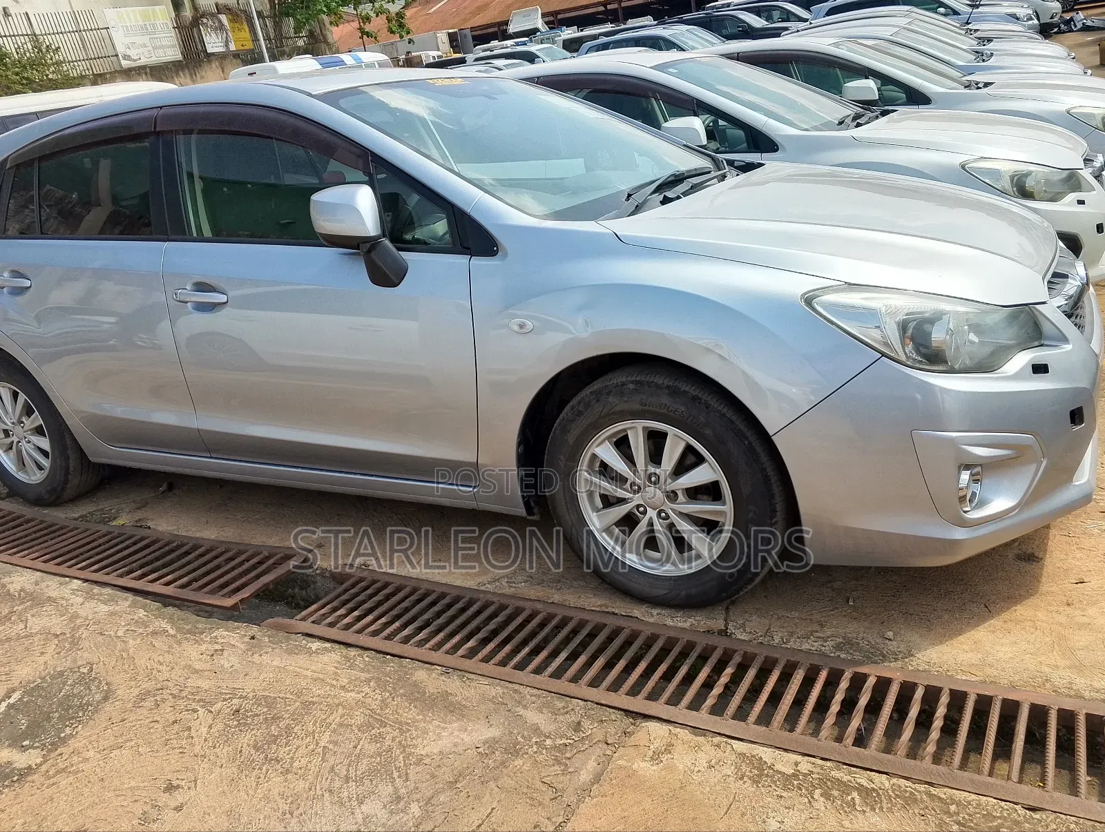 Subaru Impreza 2.0i Premium AWD Hatchback 2016 Silver