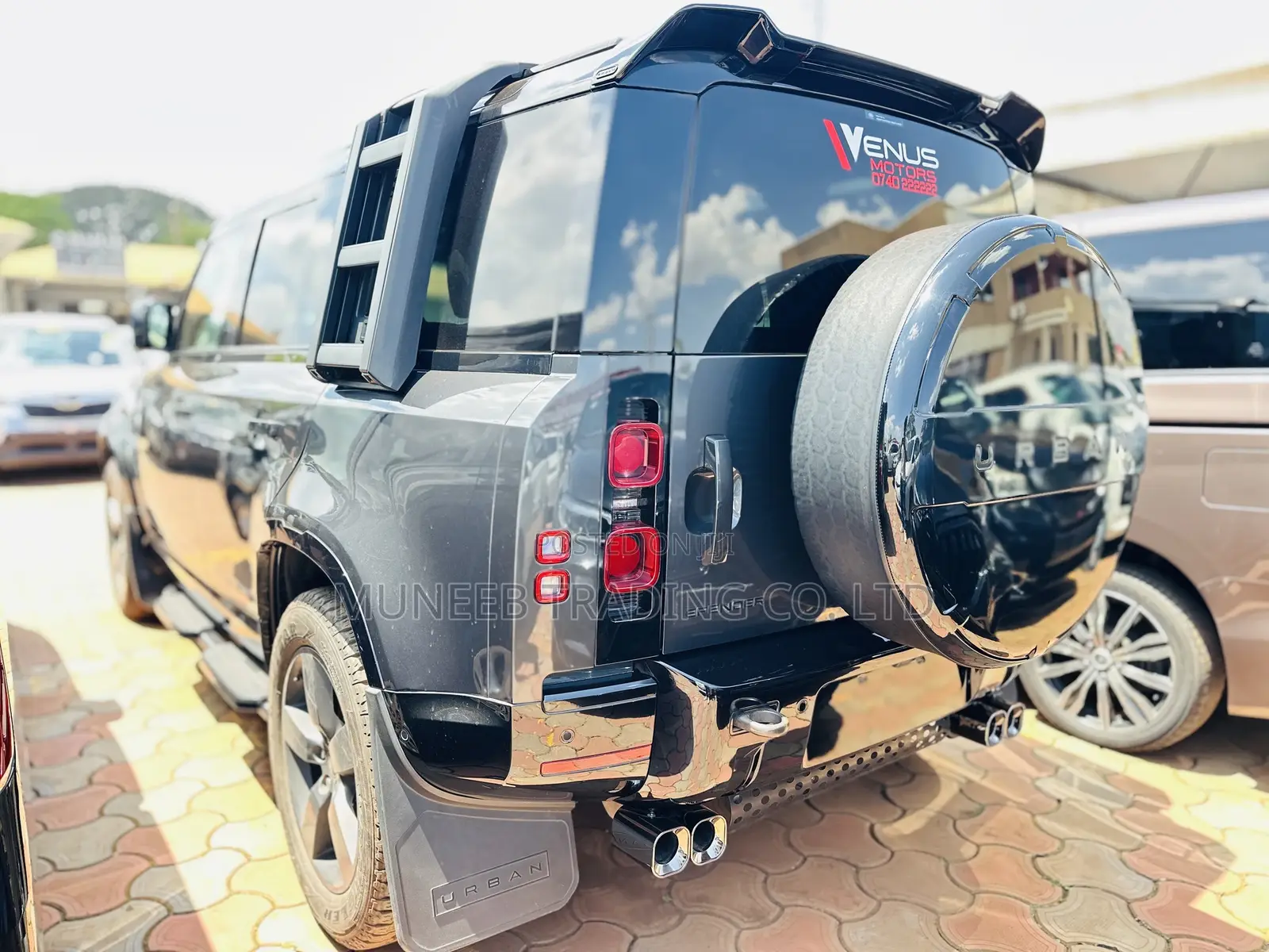 Land Rover Defender Carpathian Edition 2024 Black