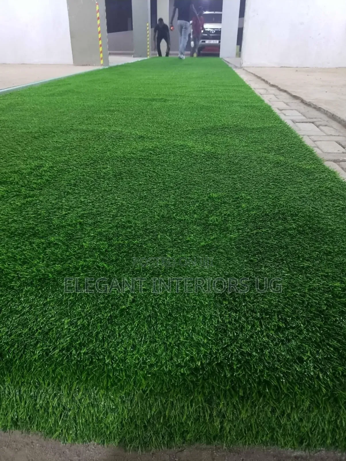 Elegant Artificial Grass Carpets Mostly Used on Home Balconies