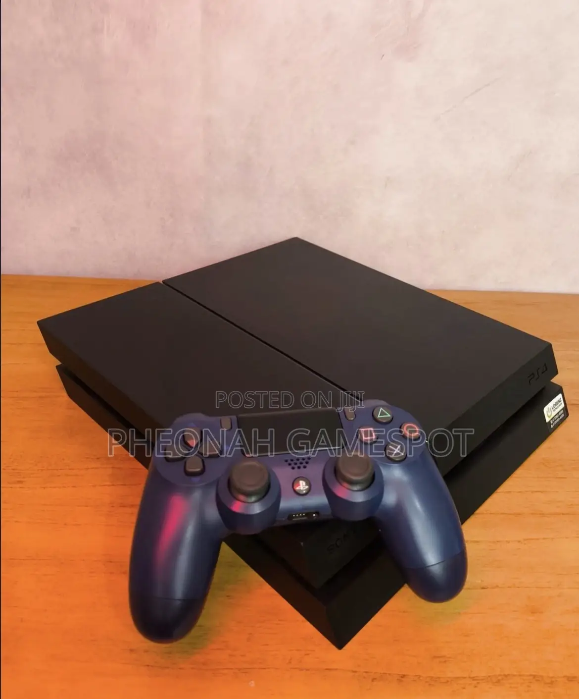Ps4 Slim, Smooth System, 2 Pads, 17 Cool Games Installed.