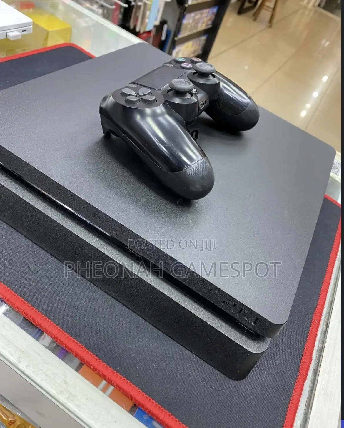 Ps4 Slim, Neat and Fast, 2 Pads, 19 Great Games Included.