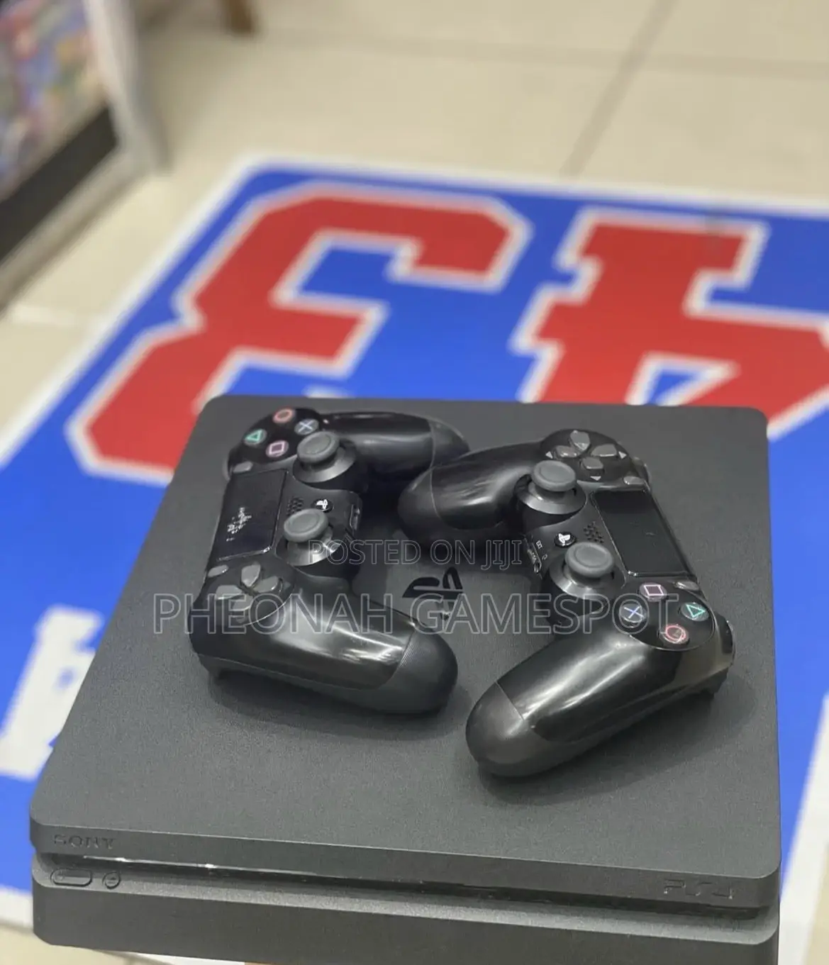 Ps4 Slim, Clean Setup, 2 Pads, 11 Top Games Inside.