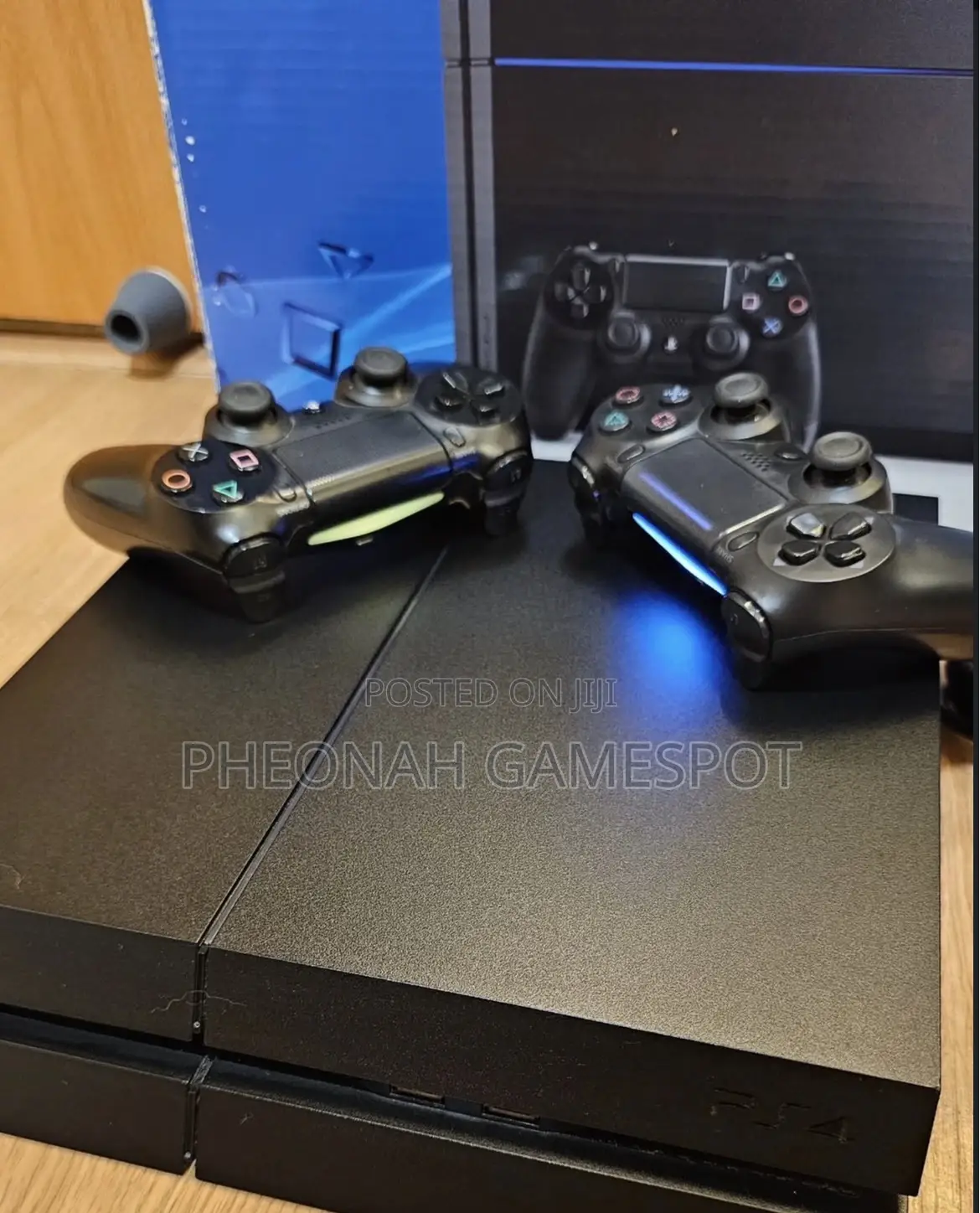 Excellent Condition Chipped Ps4. Full Set! 12 Games, Fc26, 2 Pads.