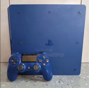 Ps4 Slim, Clean Console, 2 Pads, 18 Great Games Installed.