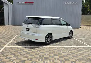 Toyota Estima 2012 White