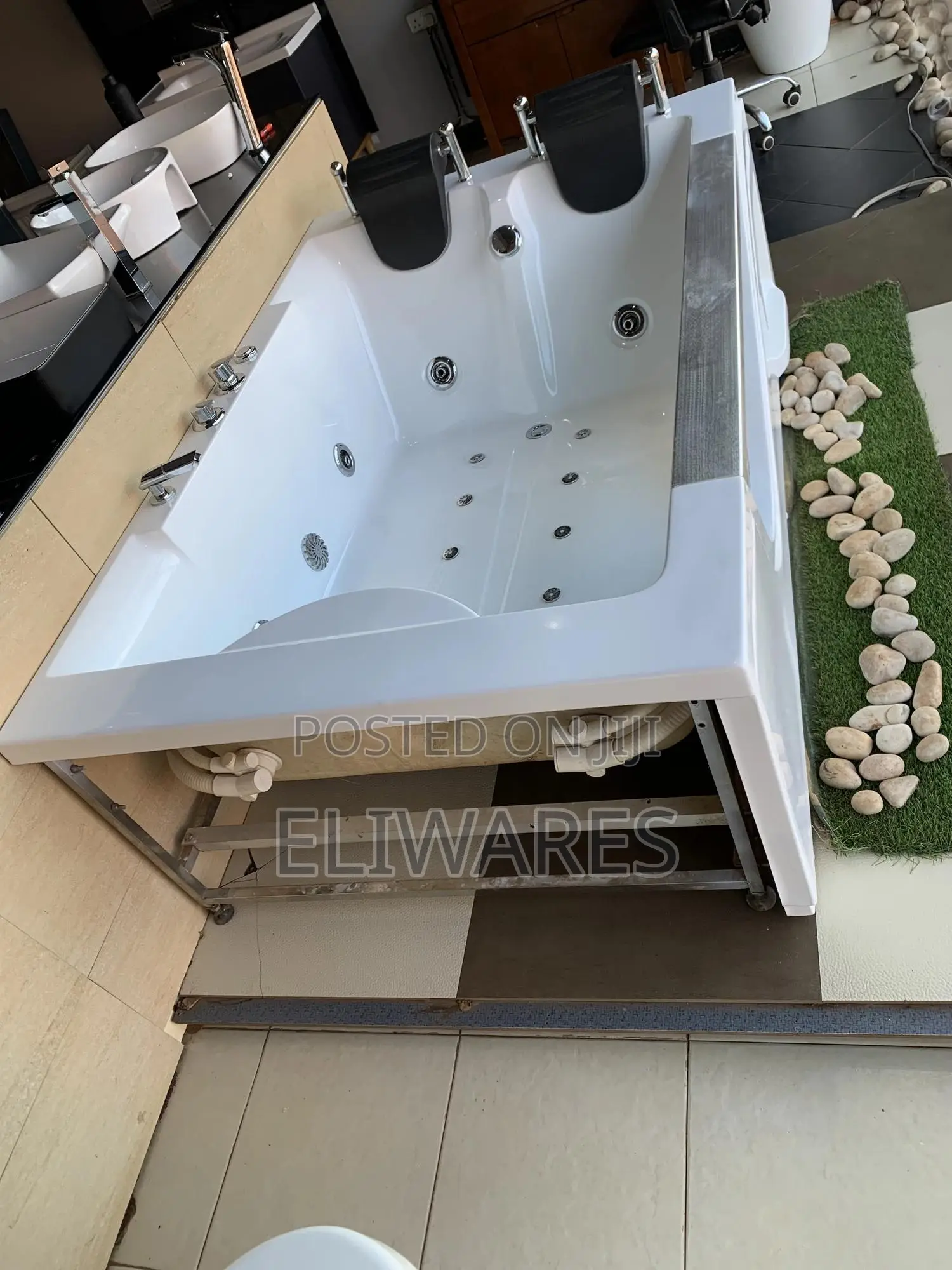 Double Jacuzzi Bathtub