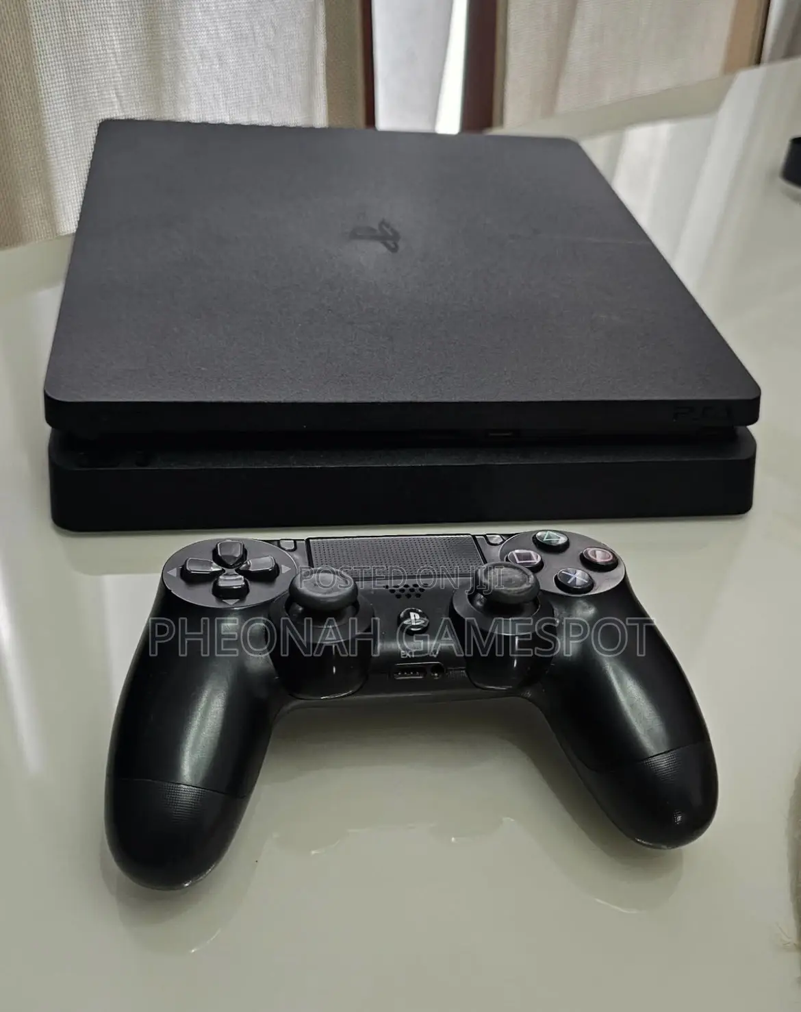 Experience Smooth Gaming With Ps4 Slim, 2 Pads, 15 Fun Games.