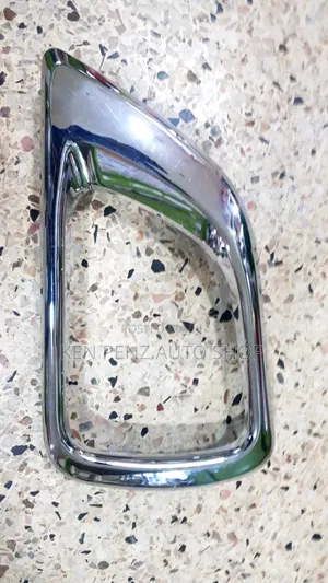 Nissan Navara 2014 - 2015 Chrome Foglight Cover