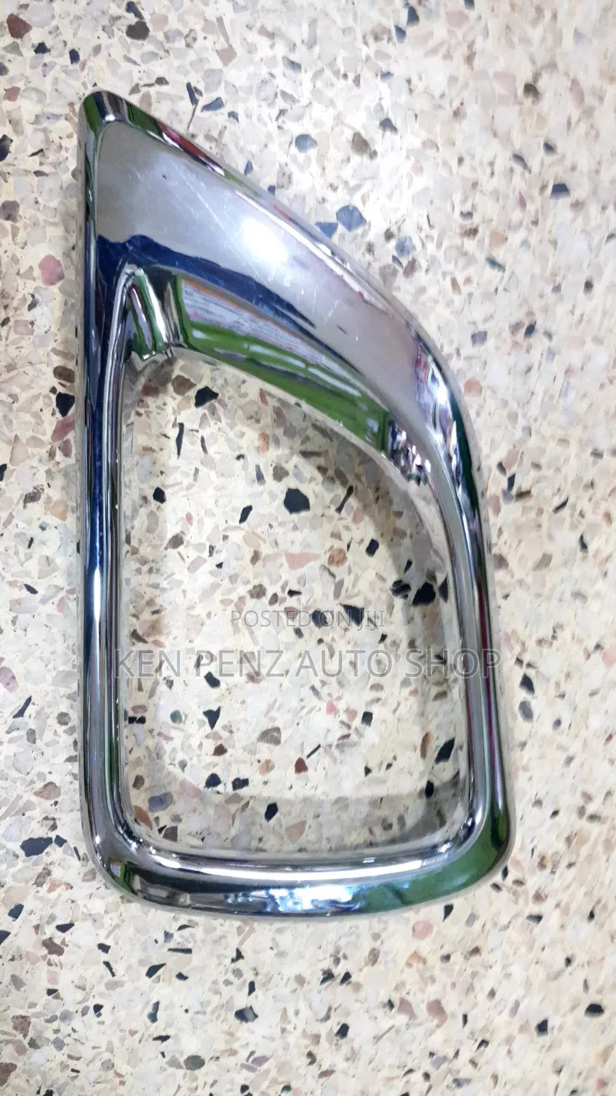 Nissan Navara 2014 - 2015 Chrome Foglight Cover