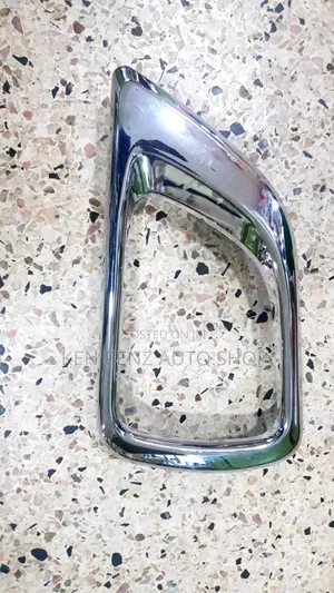 Nissan Navara 2014 - 2015 Chrome Foglight Cover