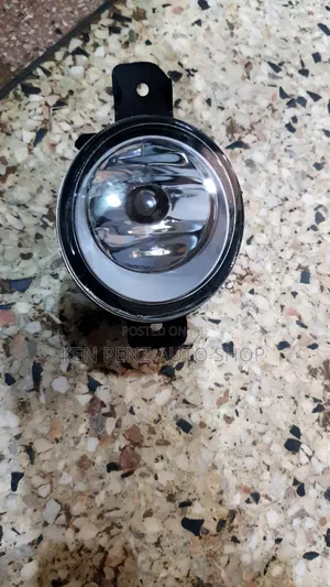 Nissan Navara 2015 Foglights / Spotlights