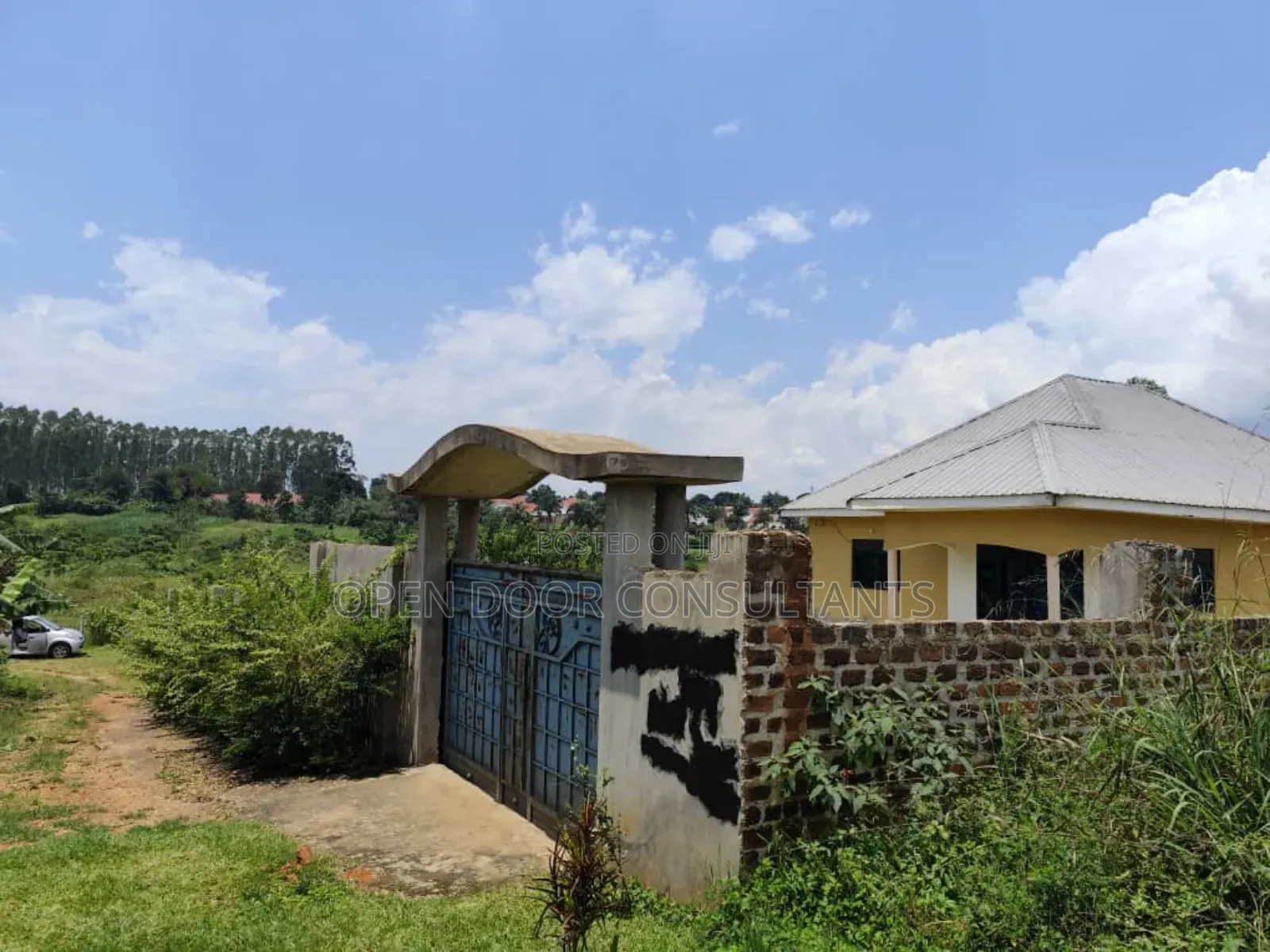 3bdrm House in Kakiri for sale